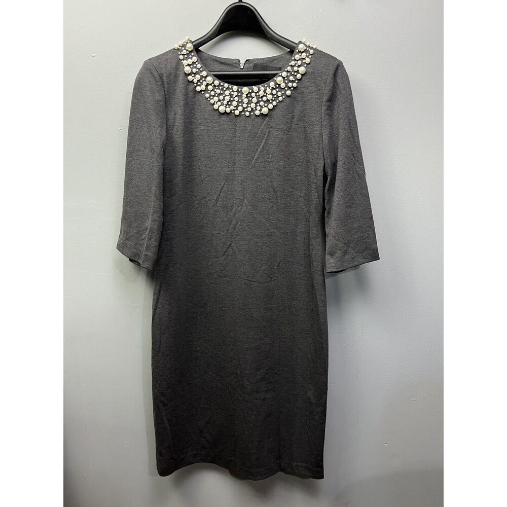 Leslie Fay Dress Womens size 10 Classic gray sheath‎ faux pearl accent neckline